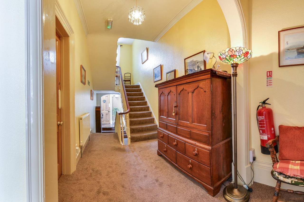 Pannett House Bed & Breakfast, Beautiful Victorian Residence Уитби Екстериор снимка